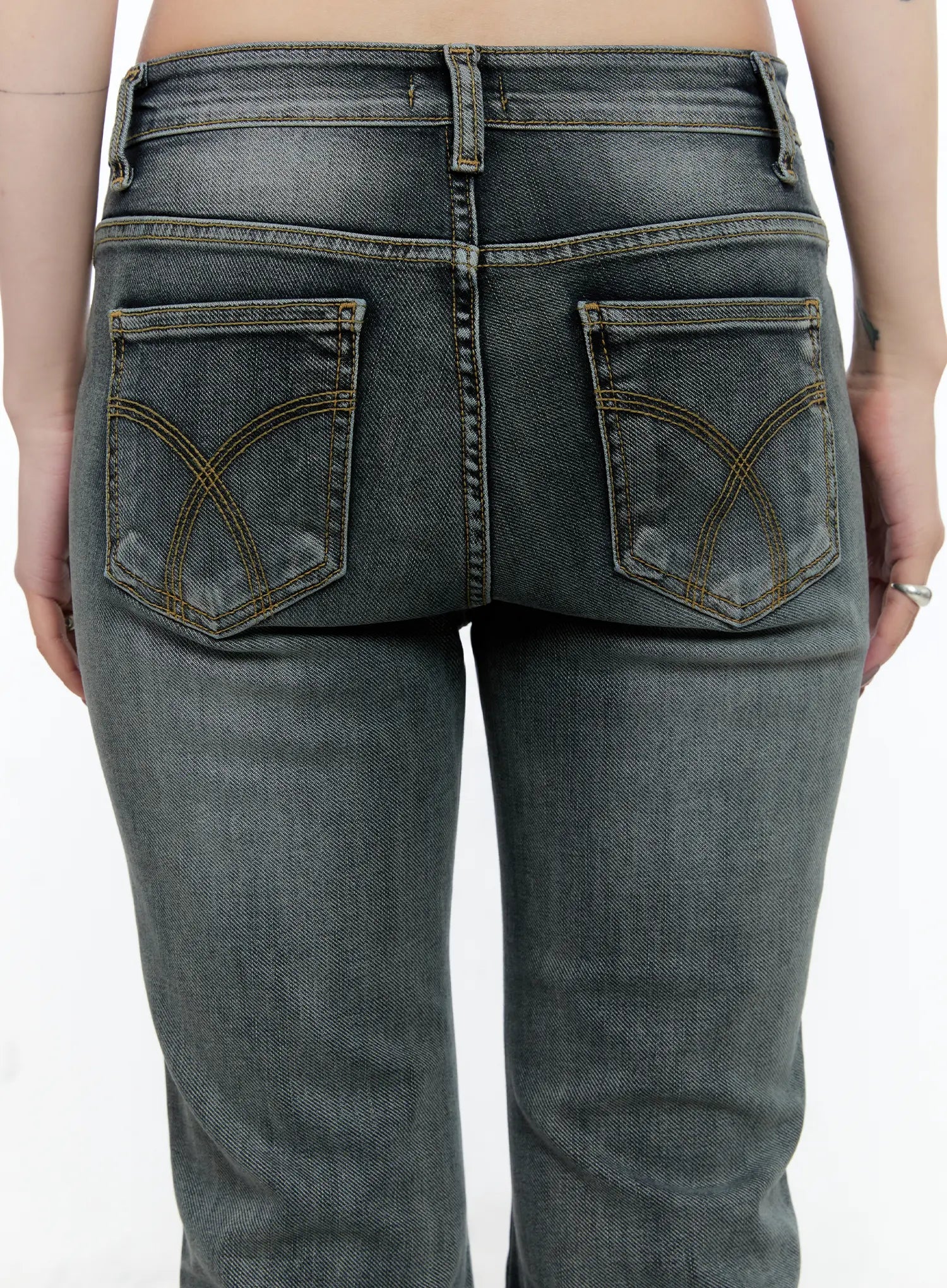 judith-washed-bootcut-jeans-cn517