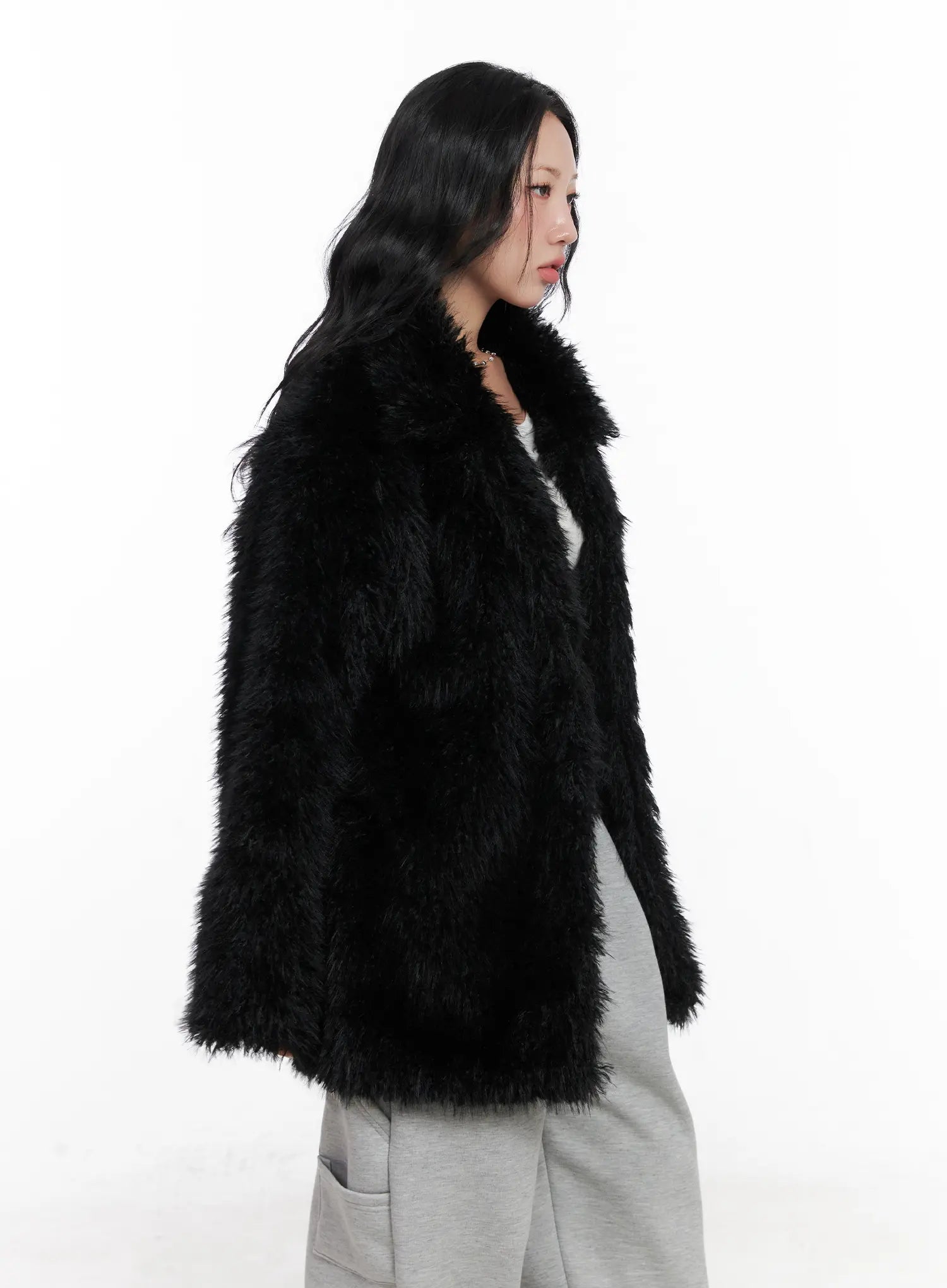 oversized-collar-faux-fur-jacket-cn514