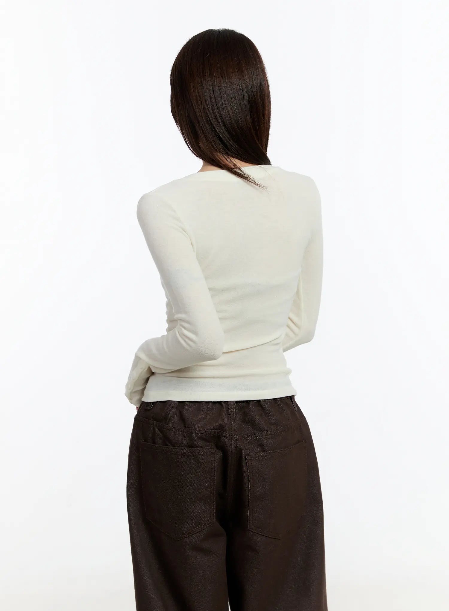 slim-fit-v-neck-long-sleeve-top-cn524