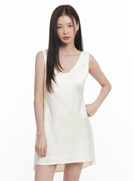 satin-v-neck-sleeveless-mini-dress-iy513-2