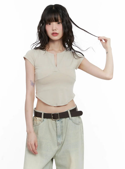 minimalist-v-neck-crop-top-il531