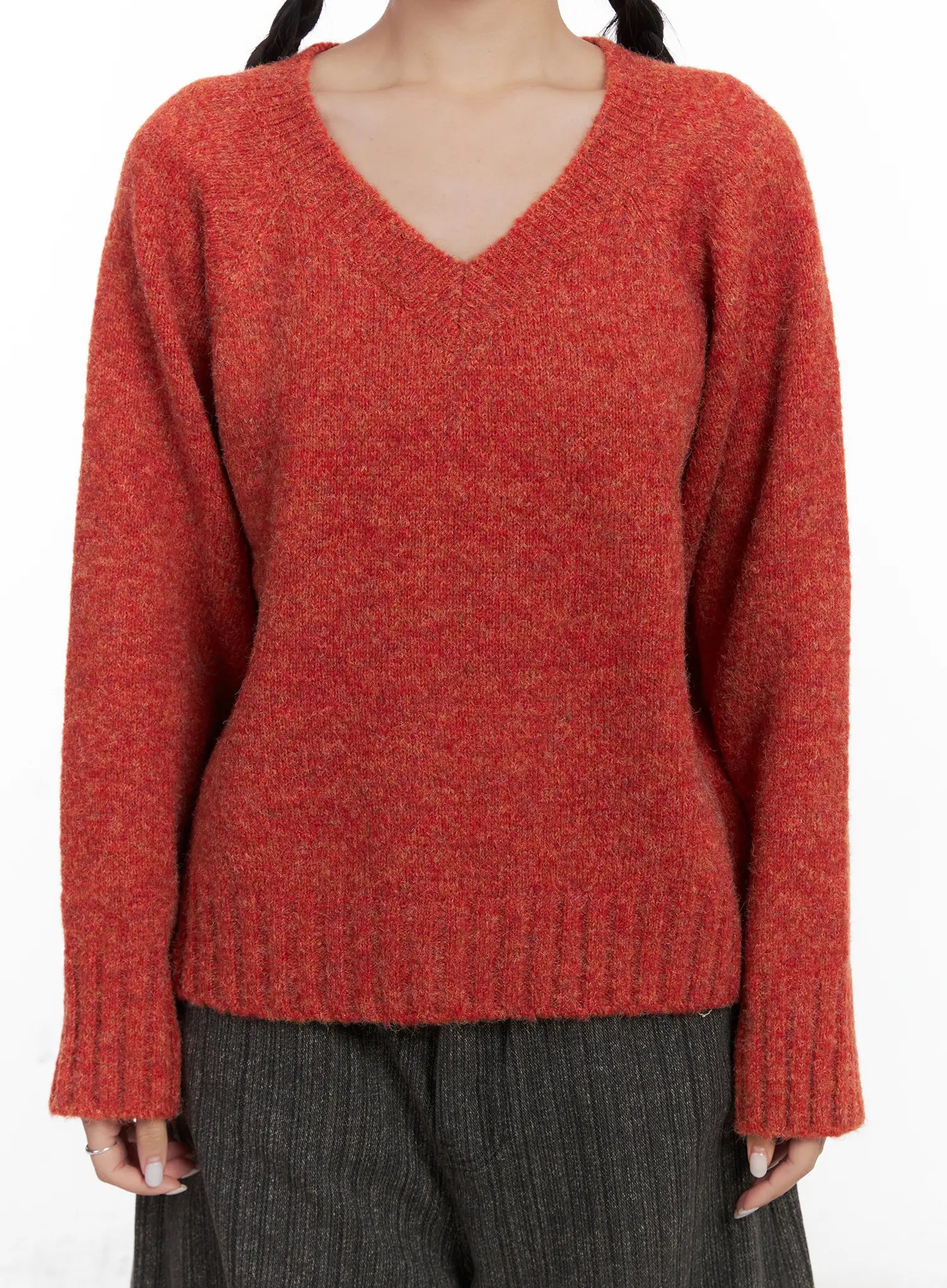 v-neck-long-sleeve-sweater-cn528