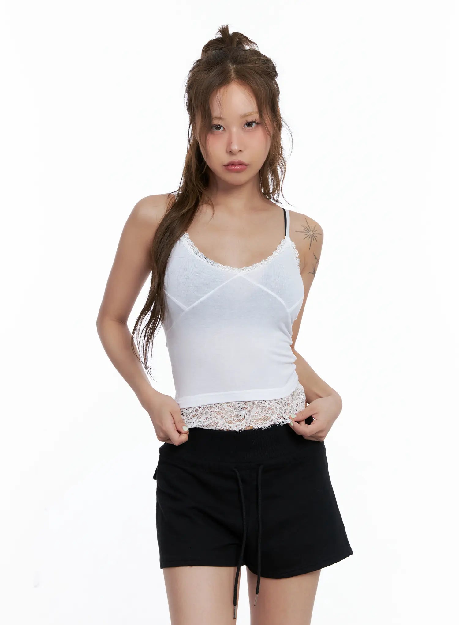 v-neck-lace-cami-top-cl510