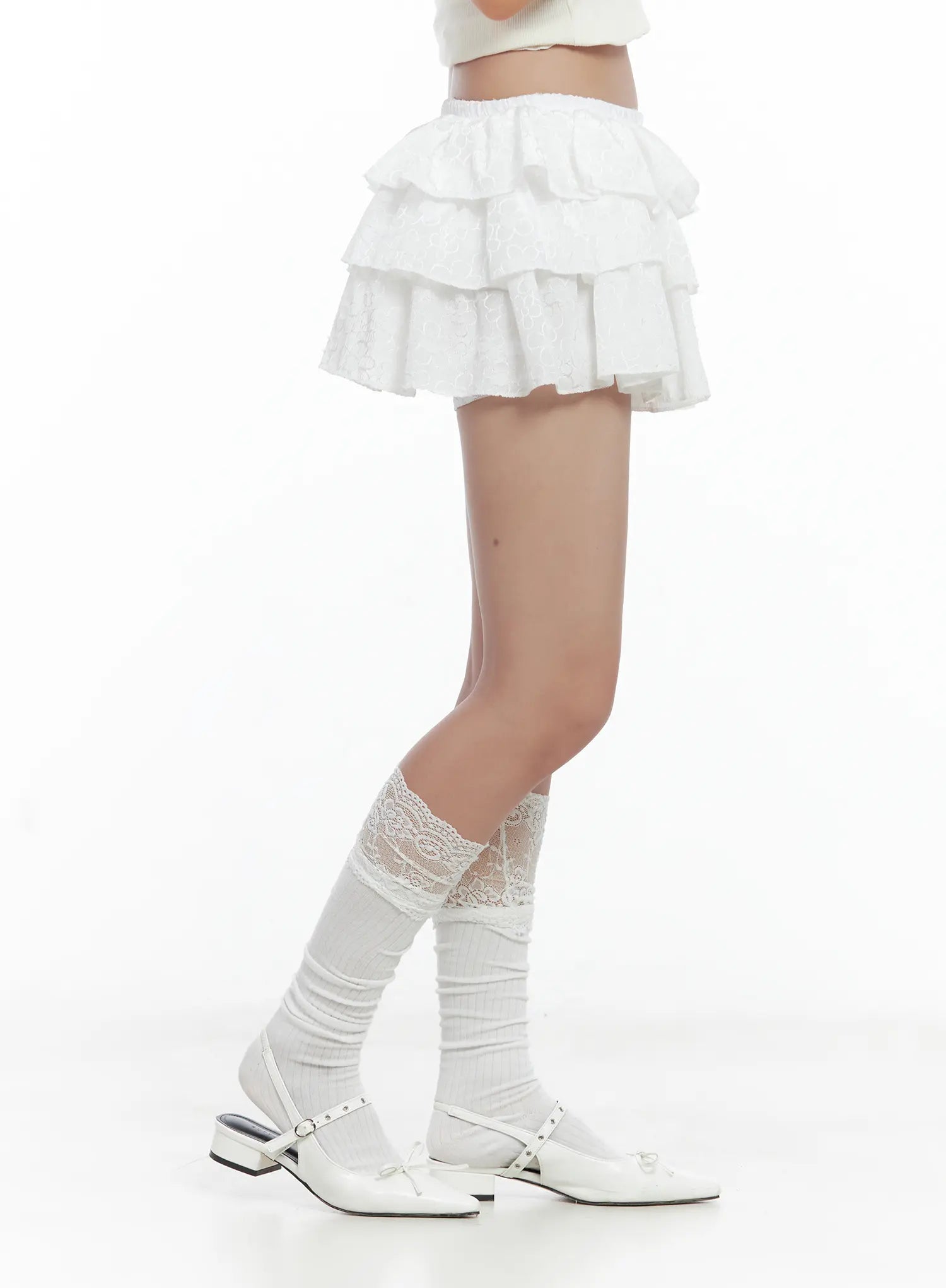 floral-embroidered-ruffle-mini-skirt-cl509