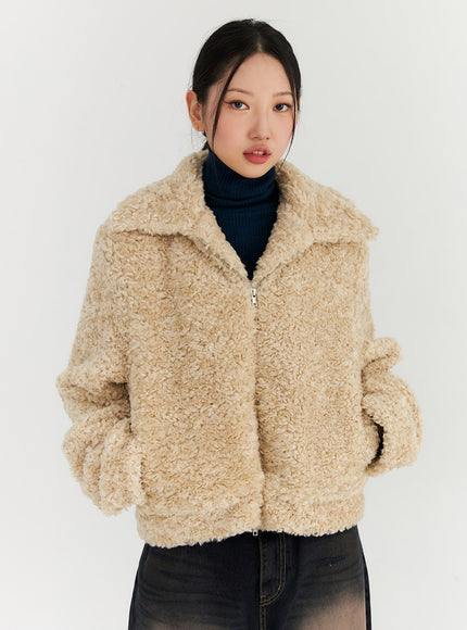 wide-collar-faux-fur-jacket-cn315 / Beige