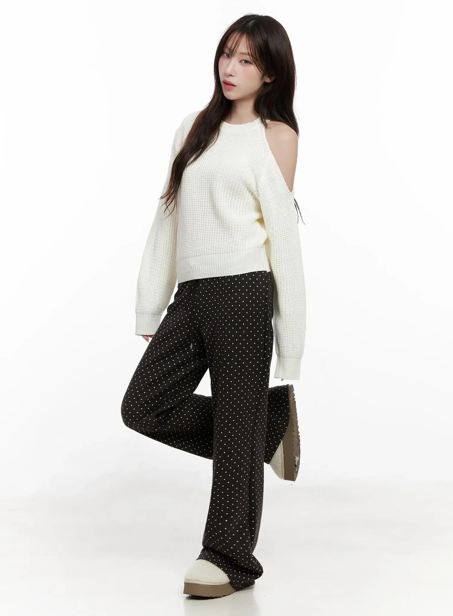 chic-open-shoulder-knit-top-in514