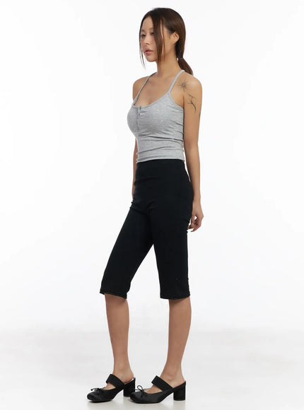 buttoned-crop-sleeveless-top-cm525