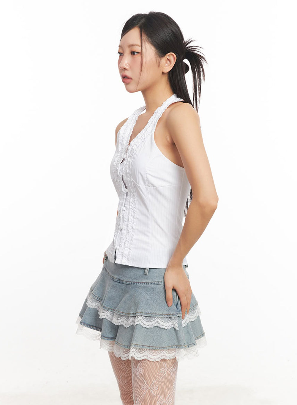 lace-halter-neck-slim-fit-top-ia525