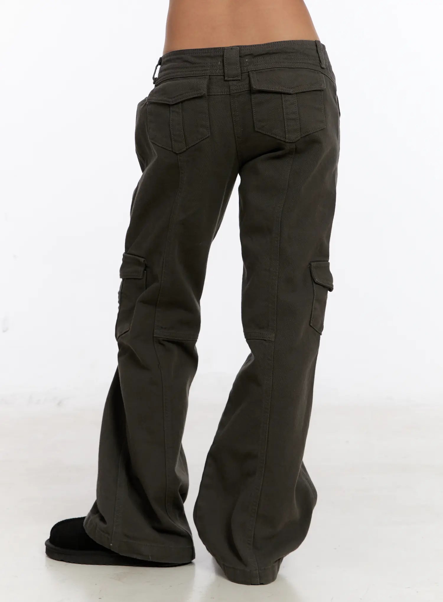 vintage-bootcut-cargo-pants-cn527