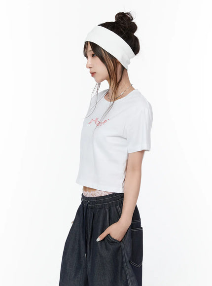 graphic-short-sleeve-crop-top-cy515