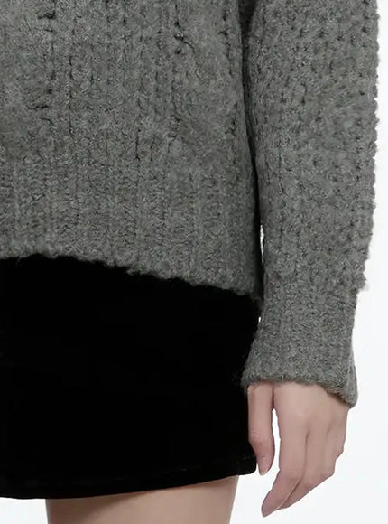 chunky-cable-knit-v-neck-sweater-io527