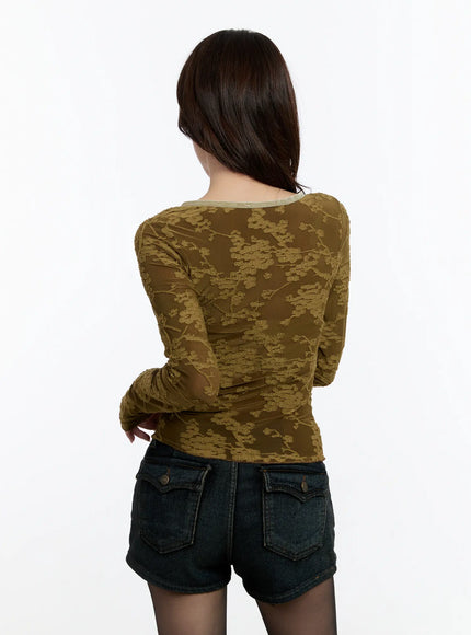 velvet-lace-v-neck-long-sleeve-top-cn524