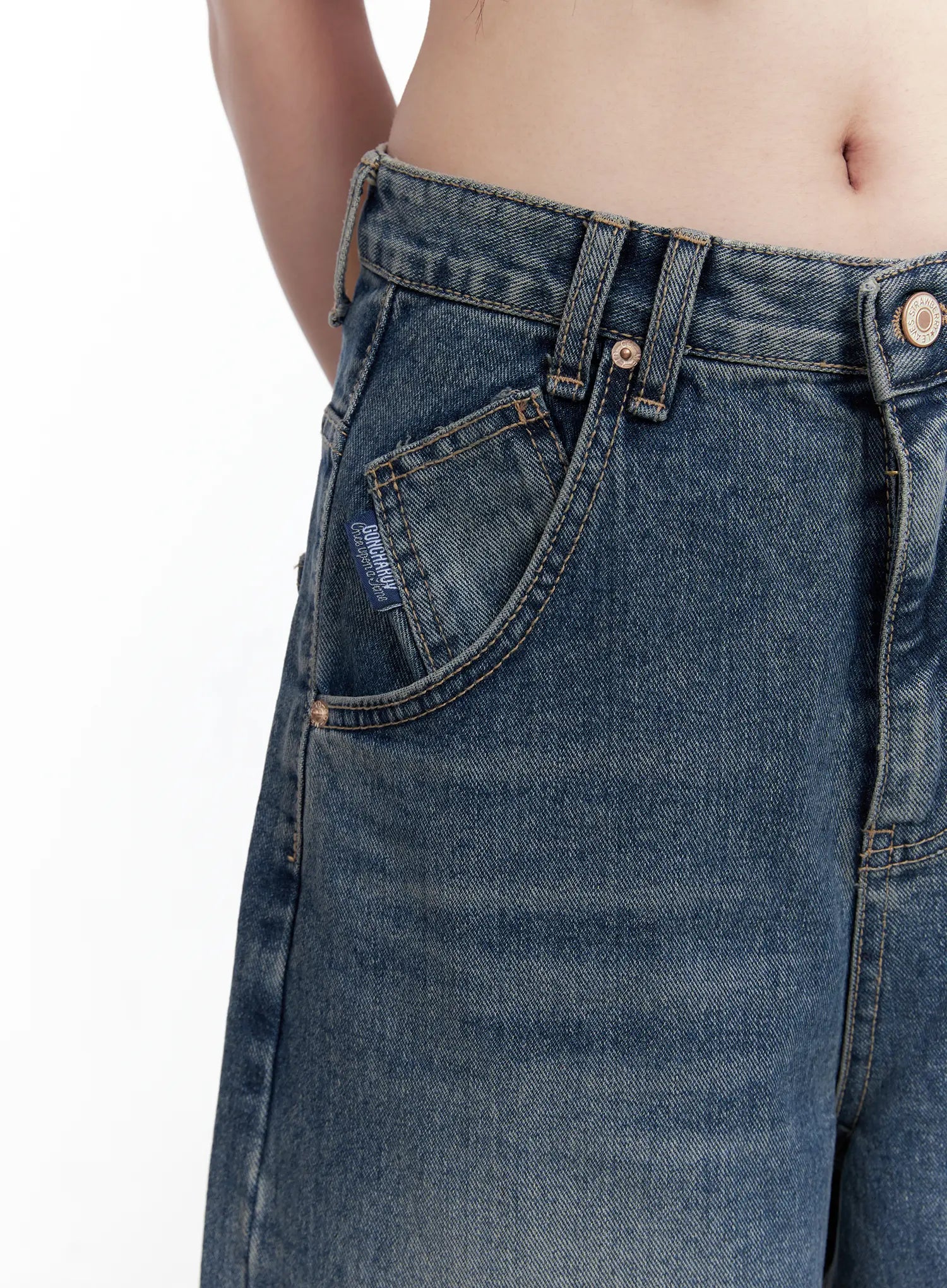 Laney Washed Wide-Leg Jeans CO520