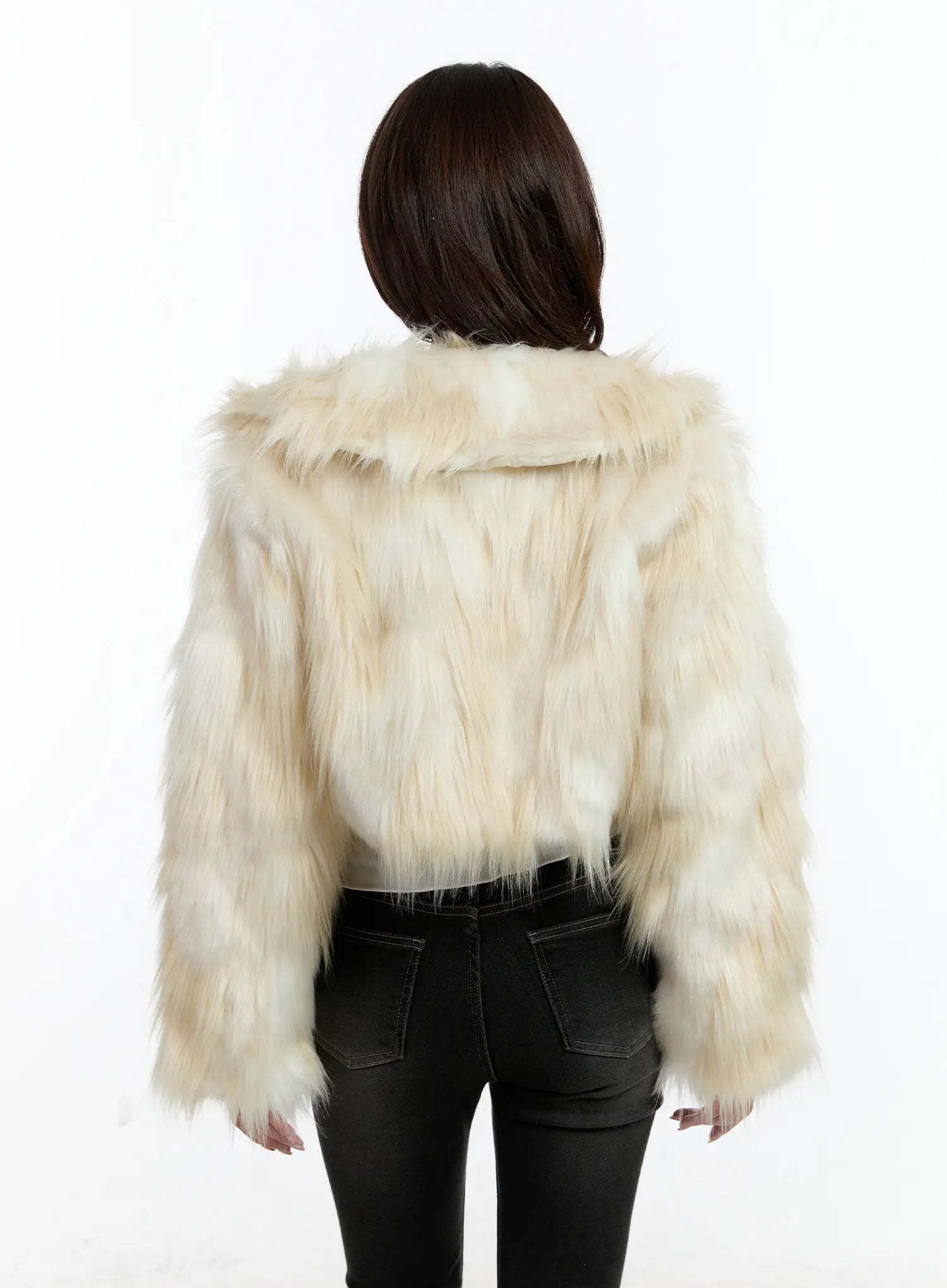 cropped-faux-fur-collared-jacket-cn525