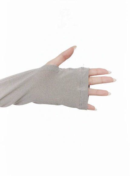 classic-u-neck-long-sleeve-top-co520