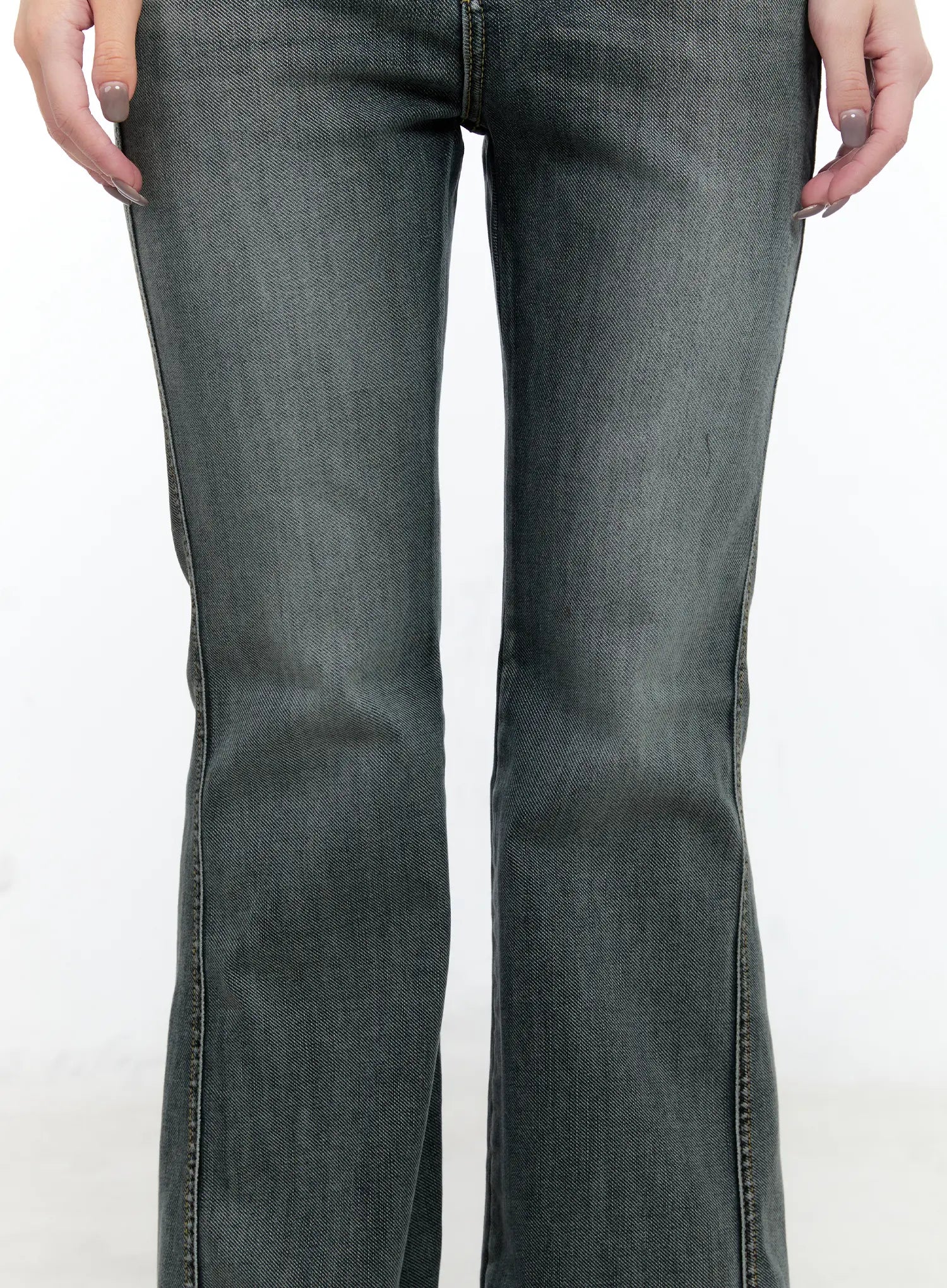 judith-washed-bootcut-jeans-cn517