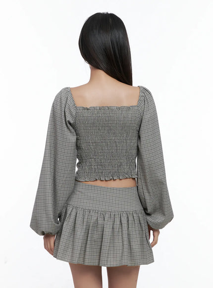 gingham-button-up-puff-sleeve-blouse-cs503