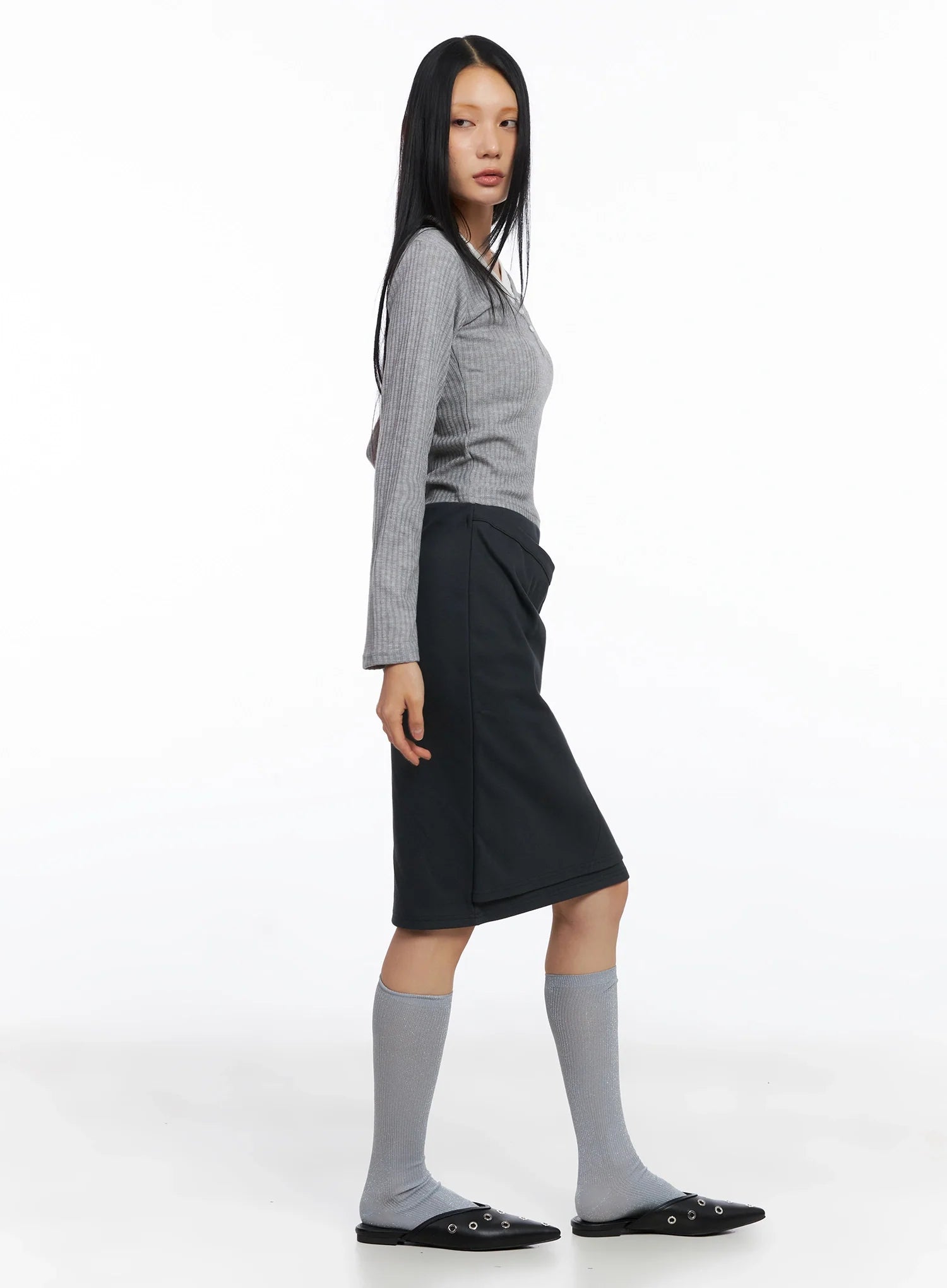 layered-ribbed-halter-top-co517