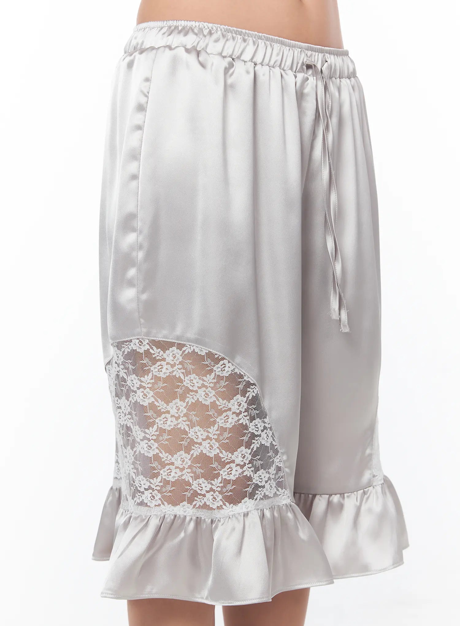 satin-ruffle-lace-shorts-cy512