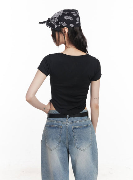 slim-fit-v-neck-buttoned-top-cy520