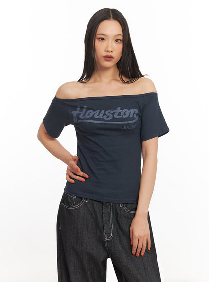cotton-graphic-off-shoulder-t-shirt-ia507