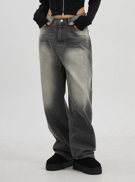 Light Wash Baggy Jeans CJ330