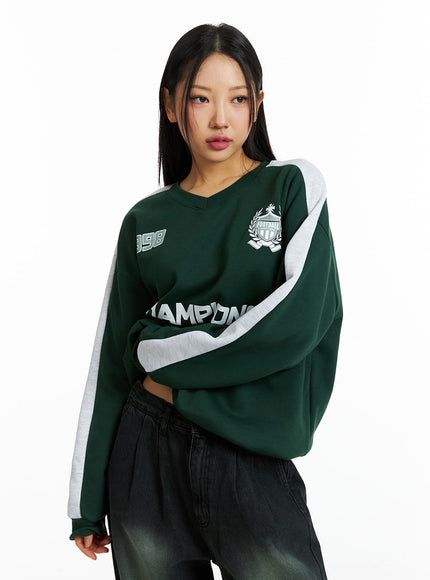 oversized-v-neck-sweatshirt-in322