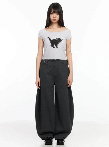 cat-graphic-off-shoulder-crop-top-ia523