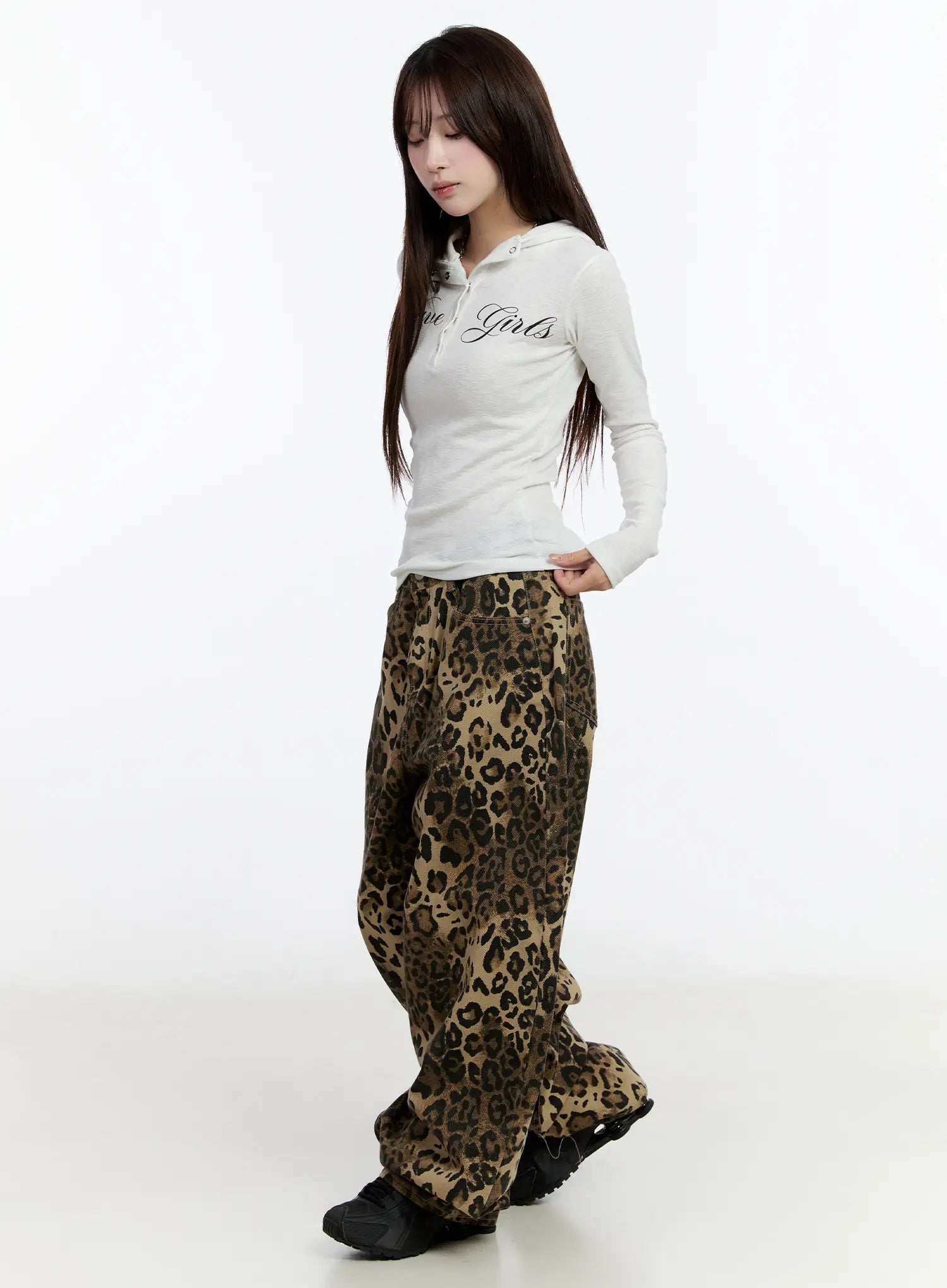 slim-fit-printed-hoodie-cn524