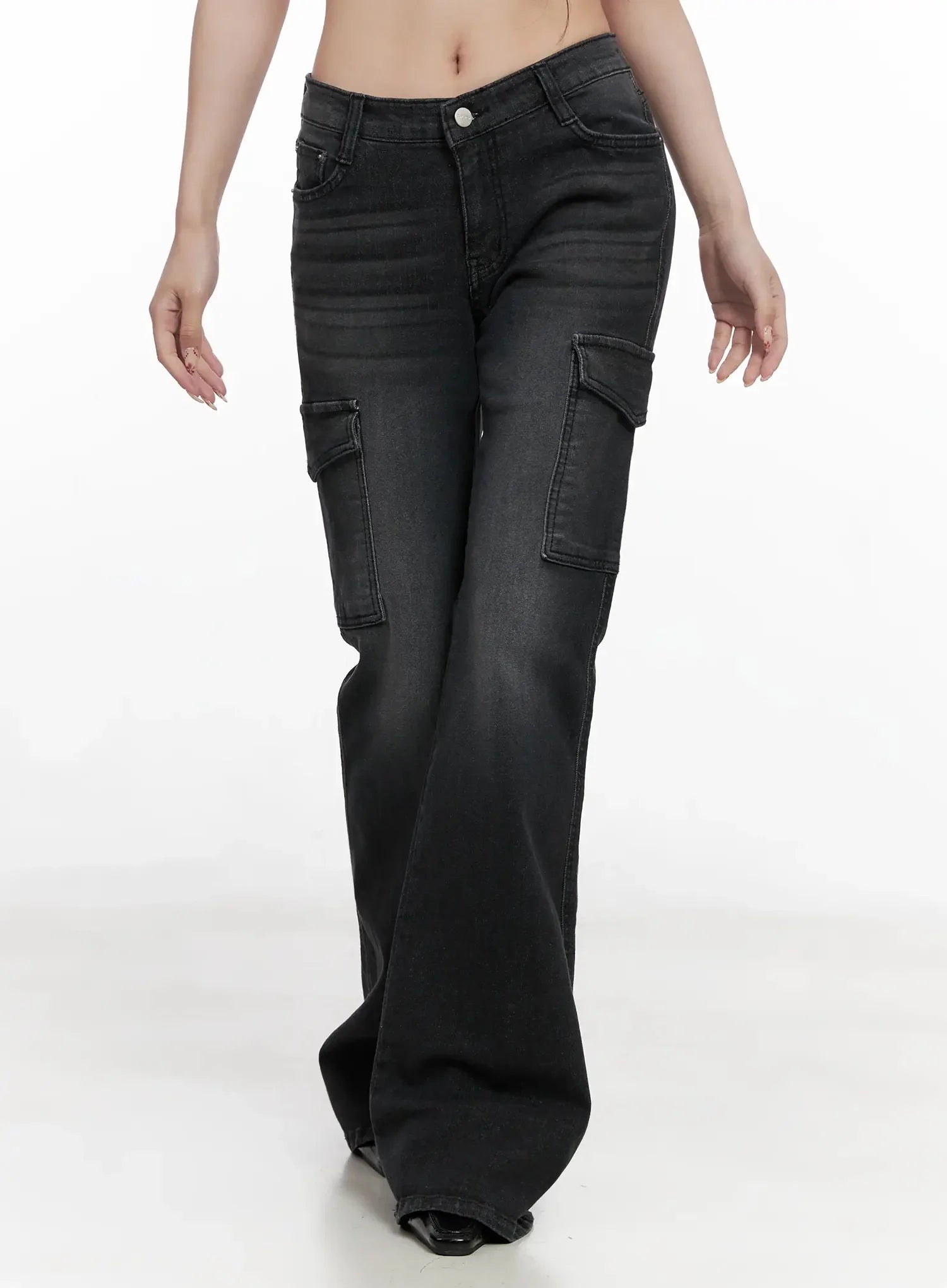 seowon-black-cargo-low-rise-bootcut-jeans-in514