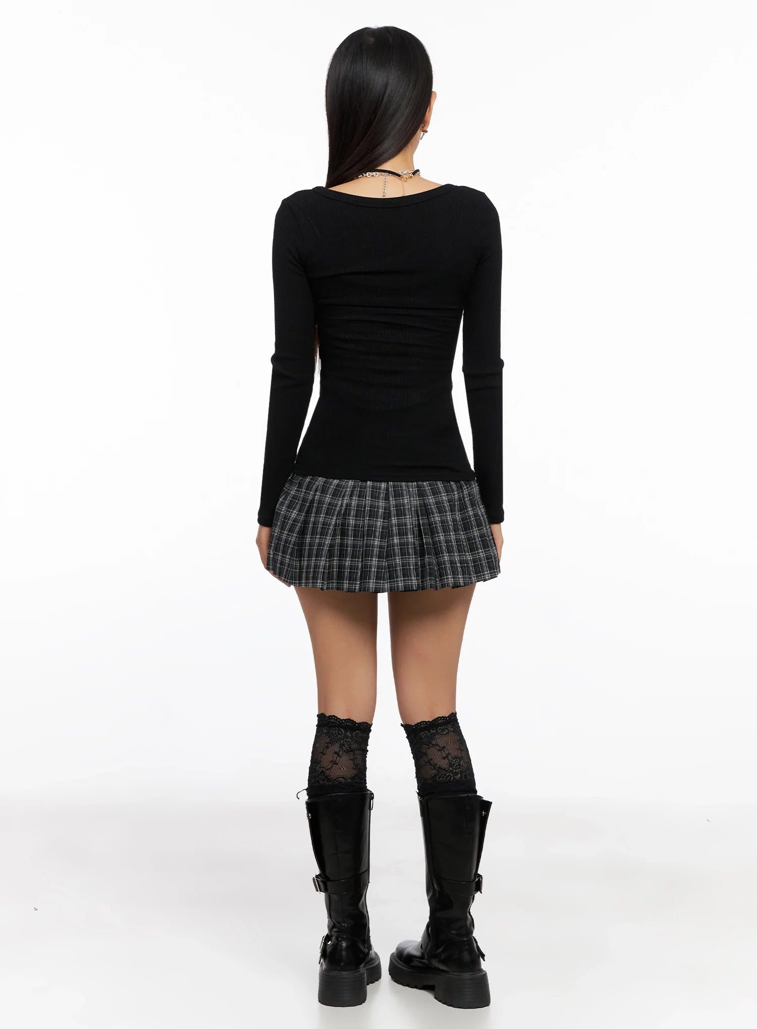 long-sleeve-v-neck-tee-ig527