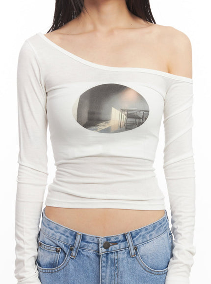 one-shoulder-graphic-cropped-long-sleeve-top-ca523