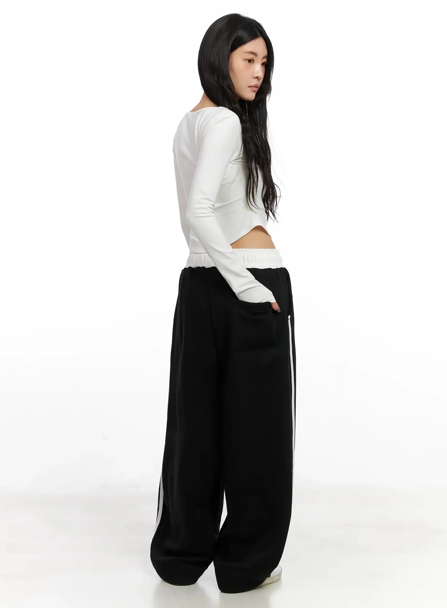 square-neck-crop-top-in528