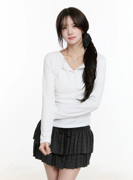 button-accent-long-sleeve-top-cm510