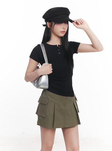 asymmetric-buttoned-crop-top-cy527