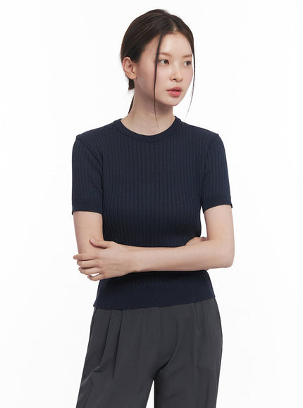 essential-ribbed-knit-top-iy513