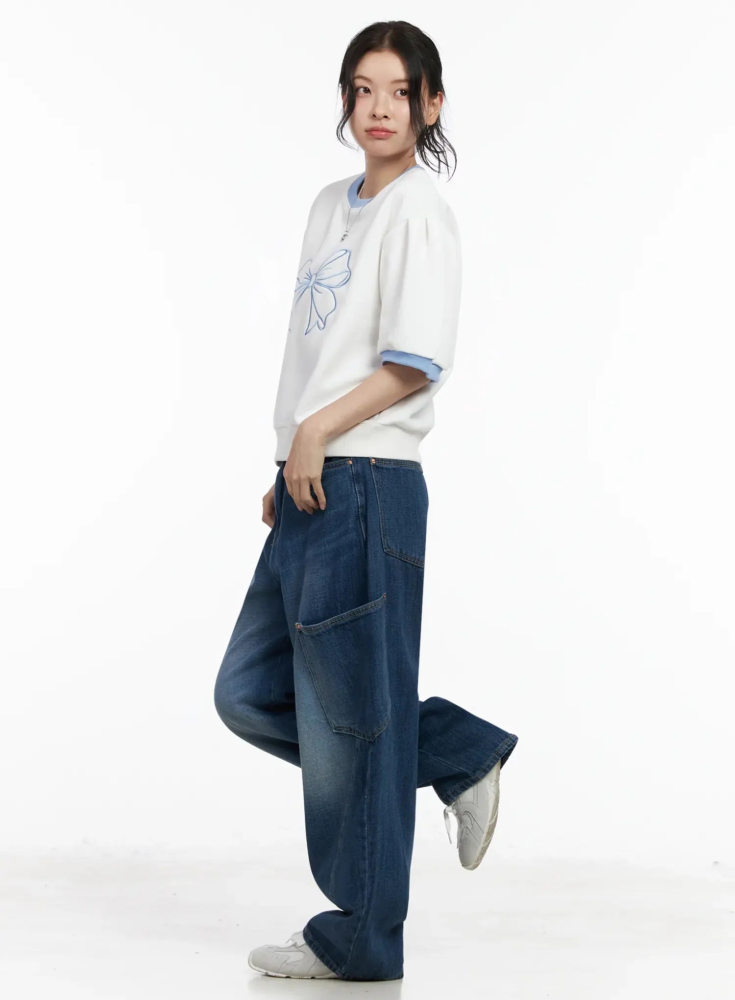 ribbon-embroidered-short-sleeve-top-iy511