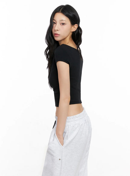asymmetric-shirred-off-shoulder-crop-tee-ig508