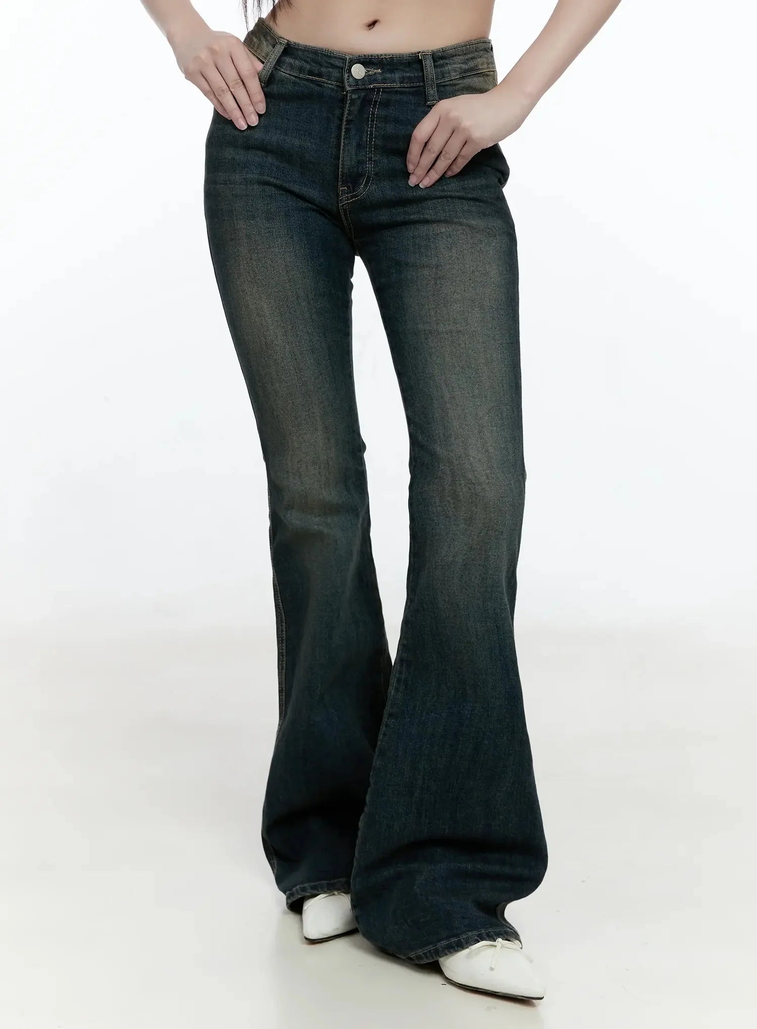 karla-vintage-logo-flare-jeans-io520