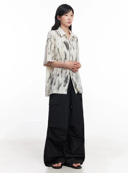 black-utility-wide-fit-cargo-pants-ic503