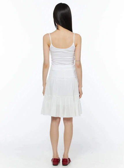 floral-embroidered-sleeveless-top-iy525
