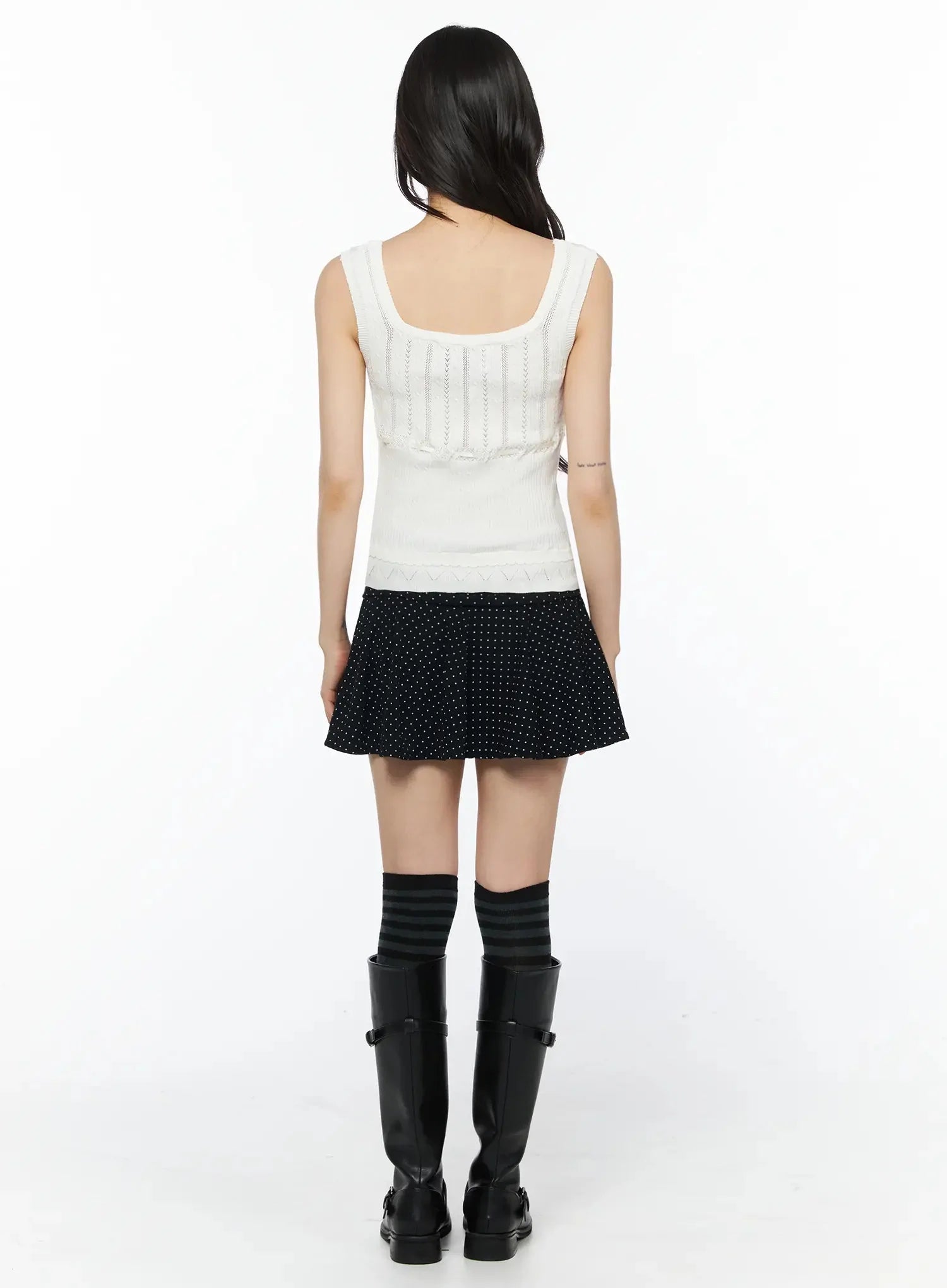 ribbon-knit-sleeveless-top-iy525