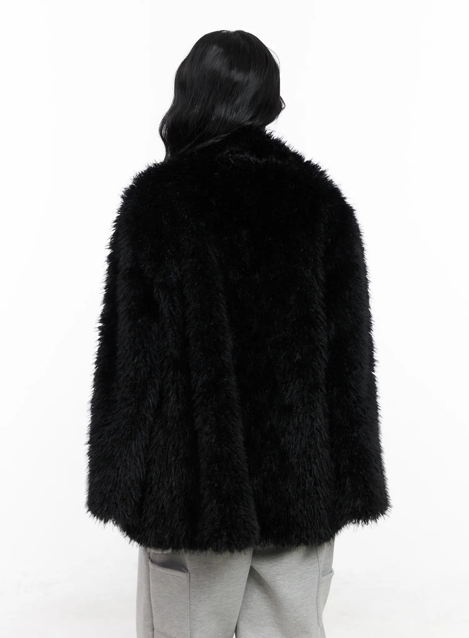 oversized-collar-faux-fur-jacket-cn514
