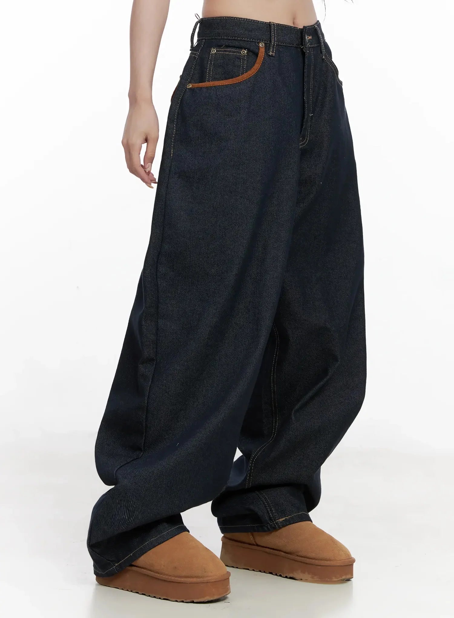 briana-suede-pocket-detail-wide-jeans-in514