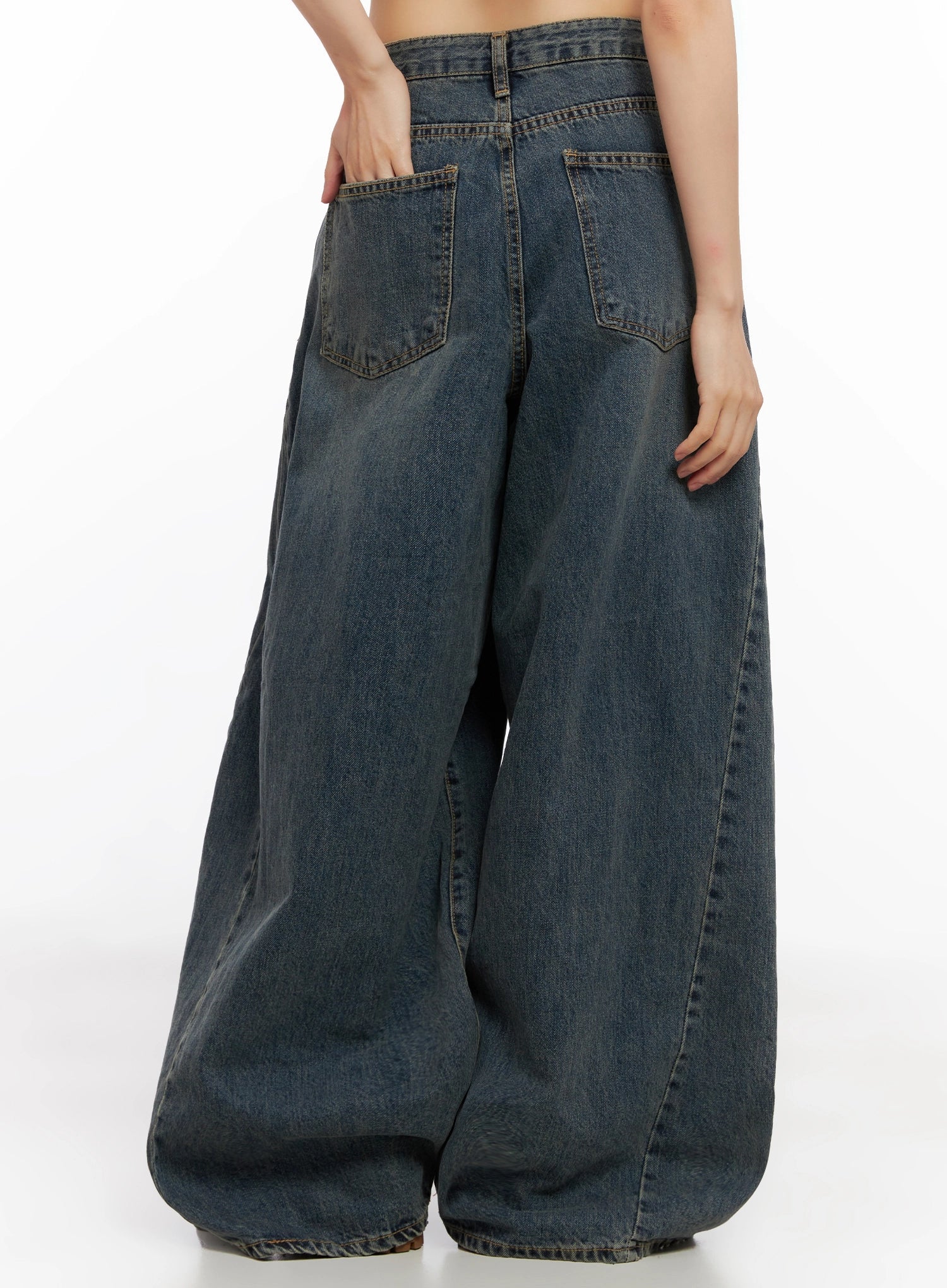 skyler-washed-balloon-fit-jeans-in503