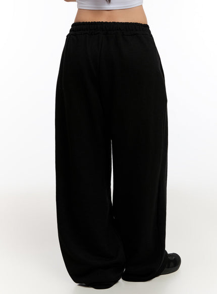 pintuck-wide-leg-sweatpants-iu509