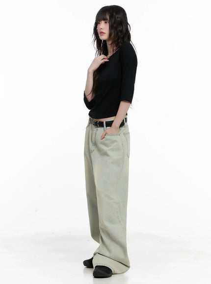 minimalist-black-boat-neck-top-il531