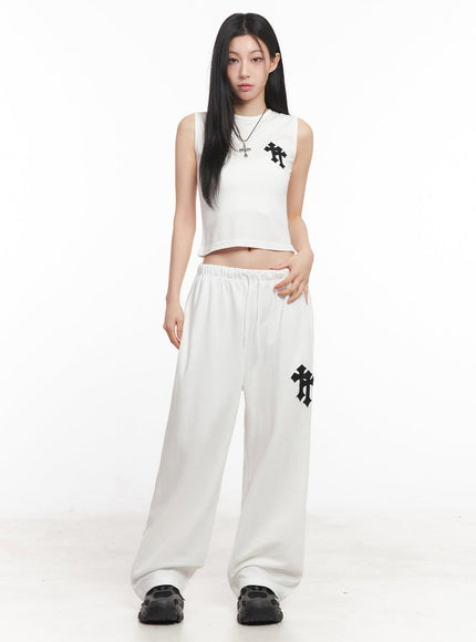 patched-chic-sleeveless-top-iy516