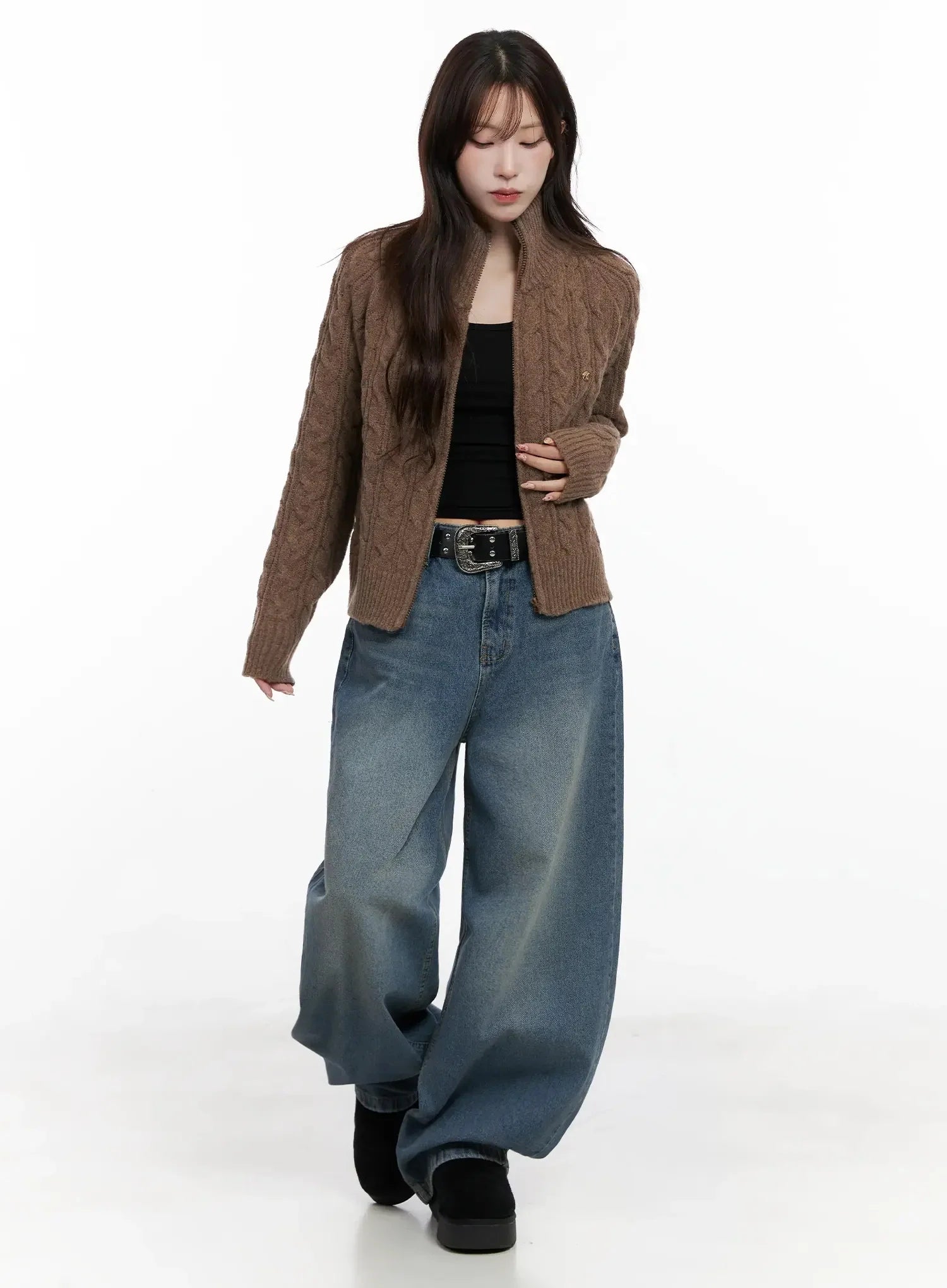 alani-vintage-wash-wide-leg-jeans-in525