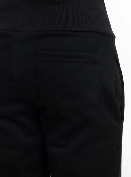 number-graphic-flare-sweatpants-iy504